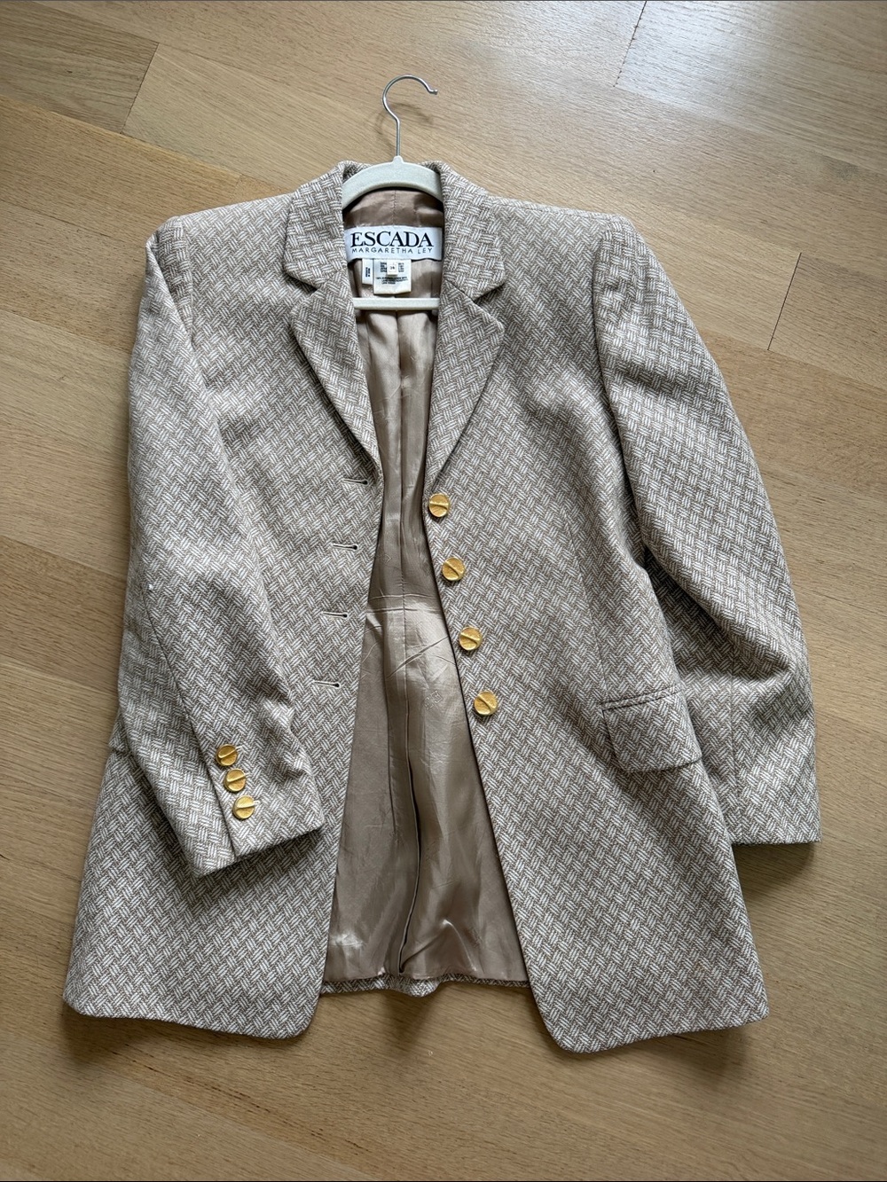 Escada wool blazer size 36 vintage